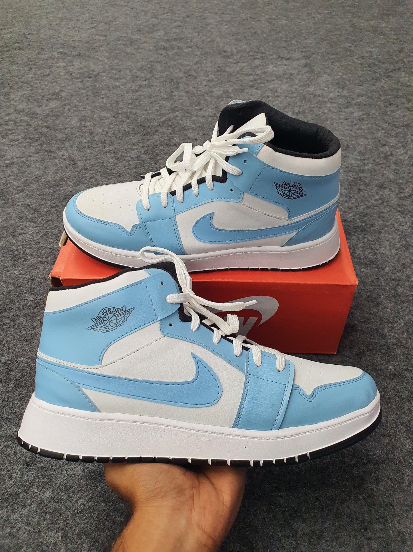 Blue | Air Jordan 1 Mid 'UNC'