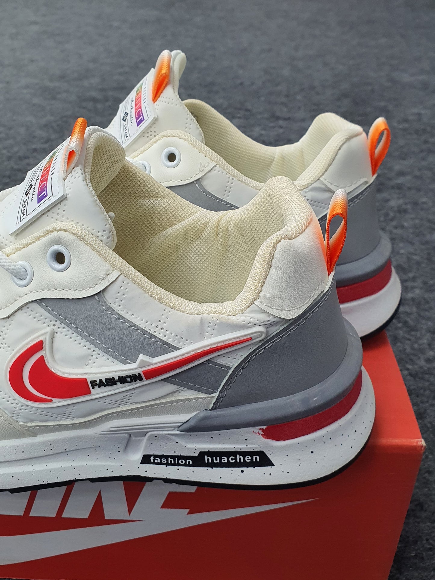 New Huachen Sneaker's