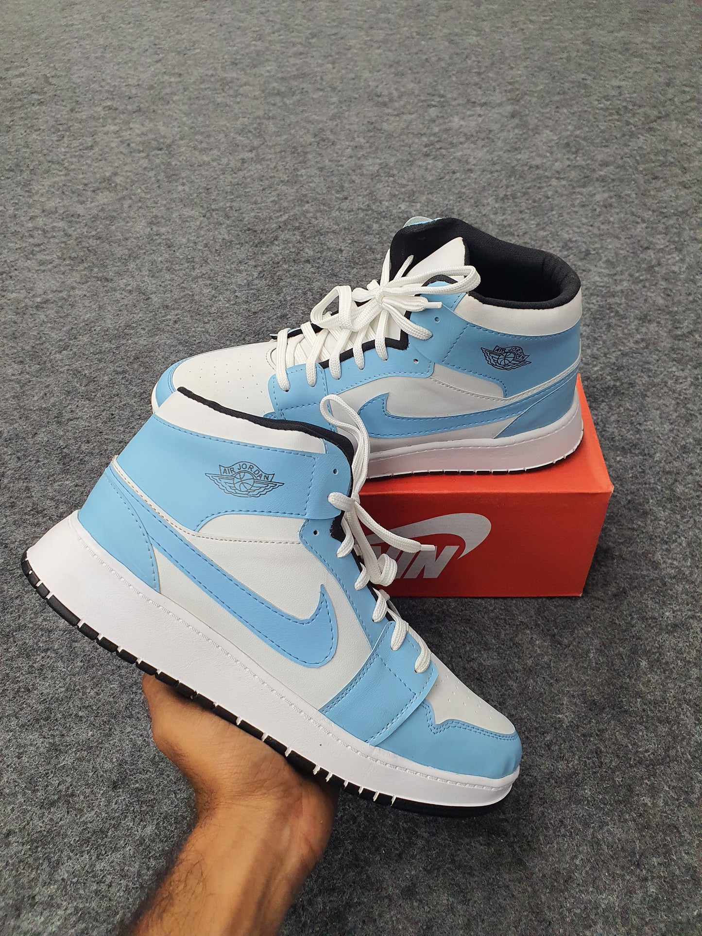 Blue | Air Jordan 1 Mid 'UNC'