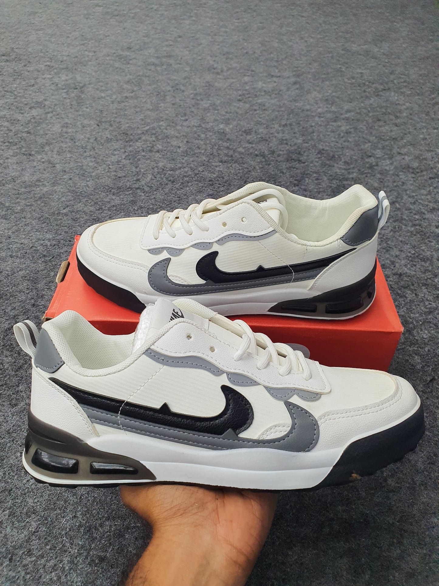 Nike | Air Max-Inspried Sneaker's