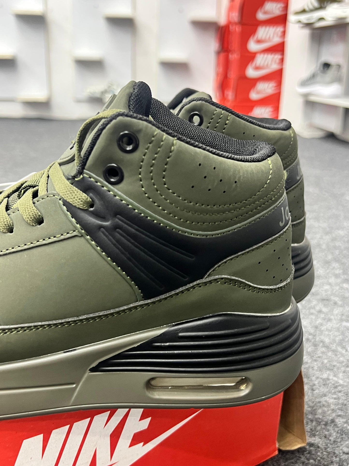 Street Xtreme Sneakers – Olive Green