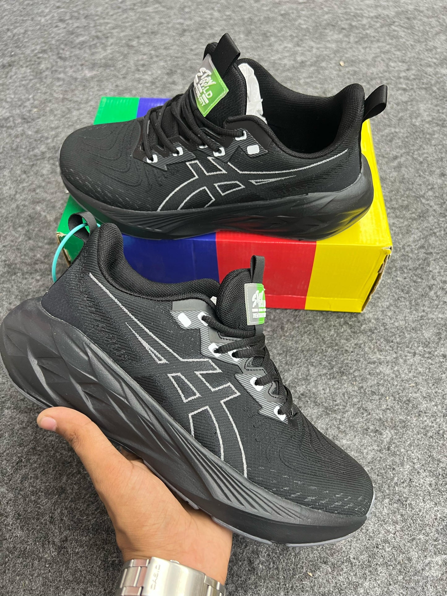 Ultra Core Black Runners