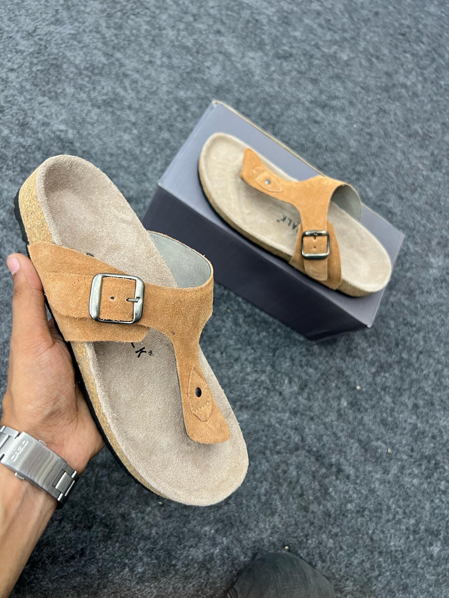 SANDAL