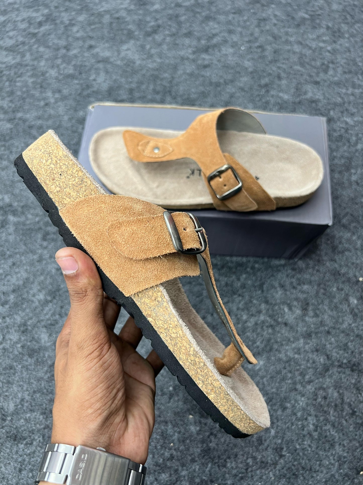 SANDAL