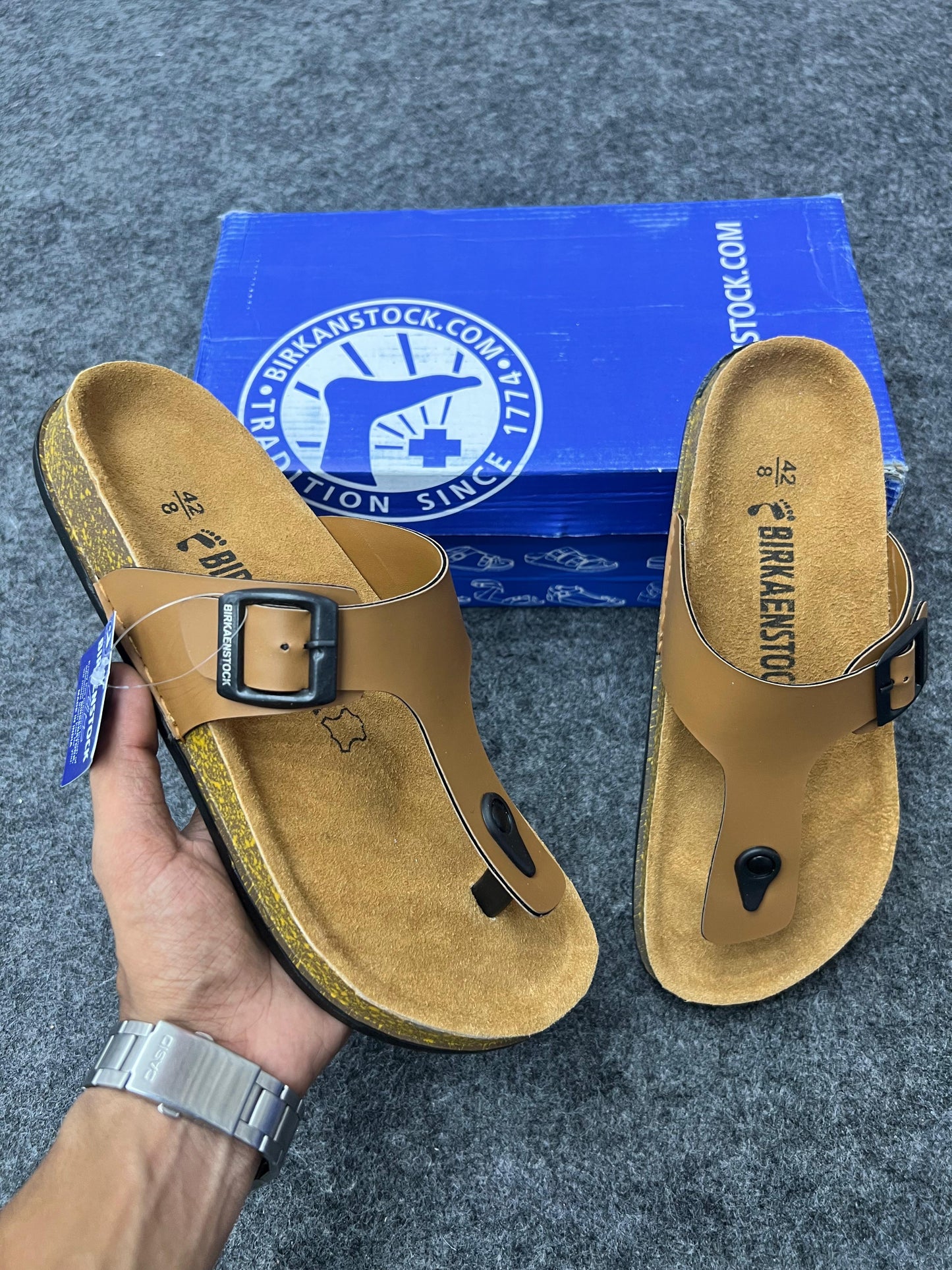 Birkenstock Comfort Sandals – Tan thong sandals