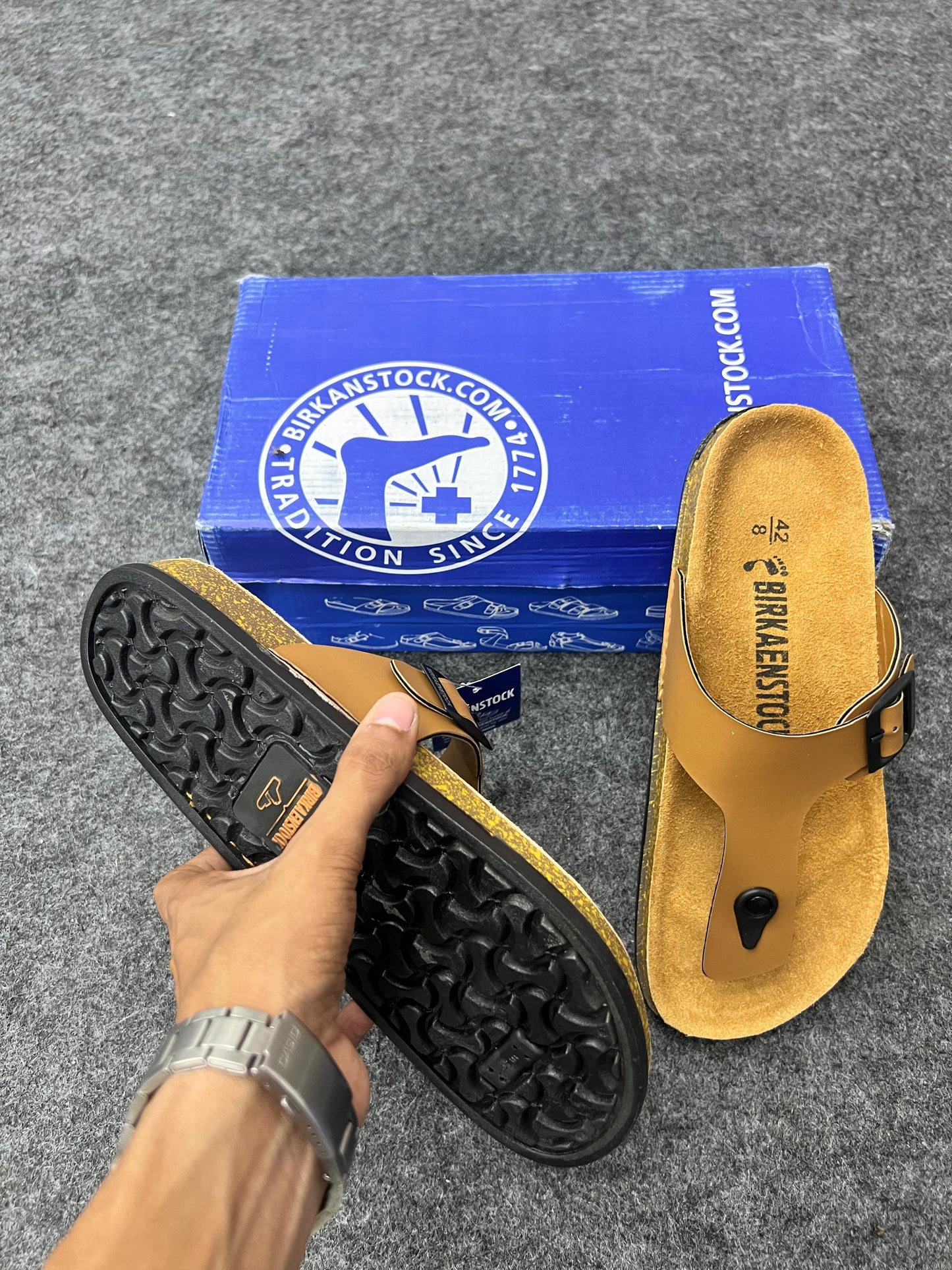 Birkenstock Comfort Sandals – Tan thong sandals