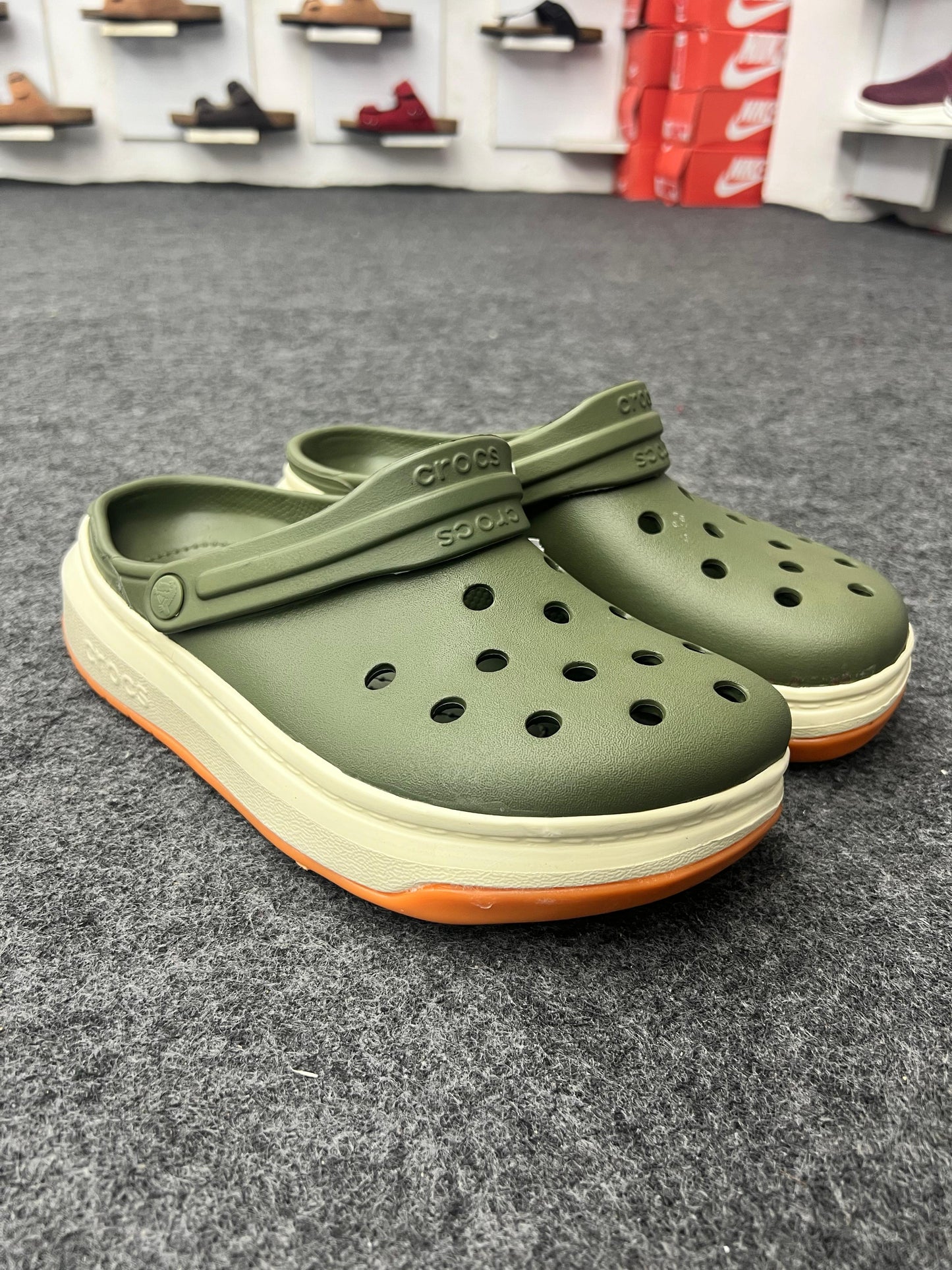 Classic Platform Crocs – Army Green