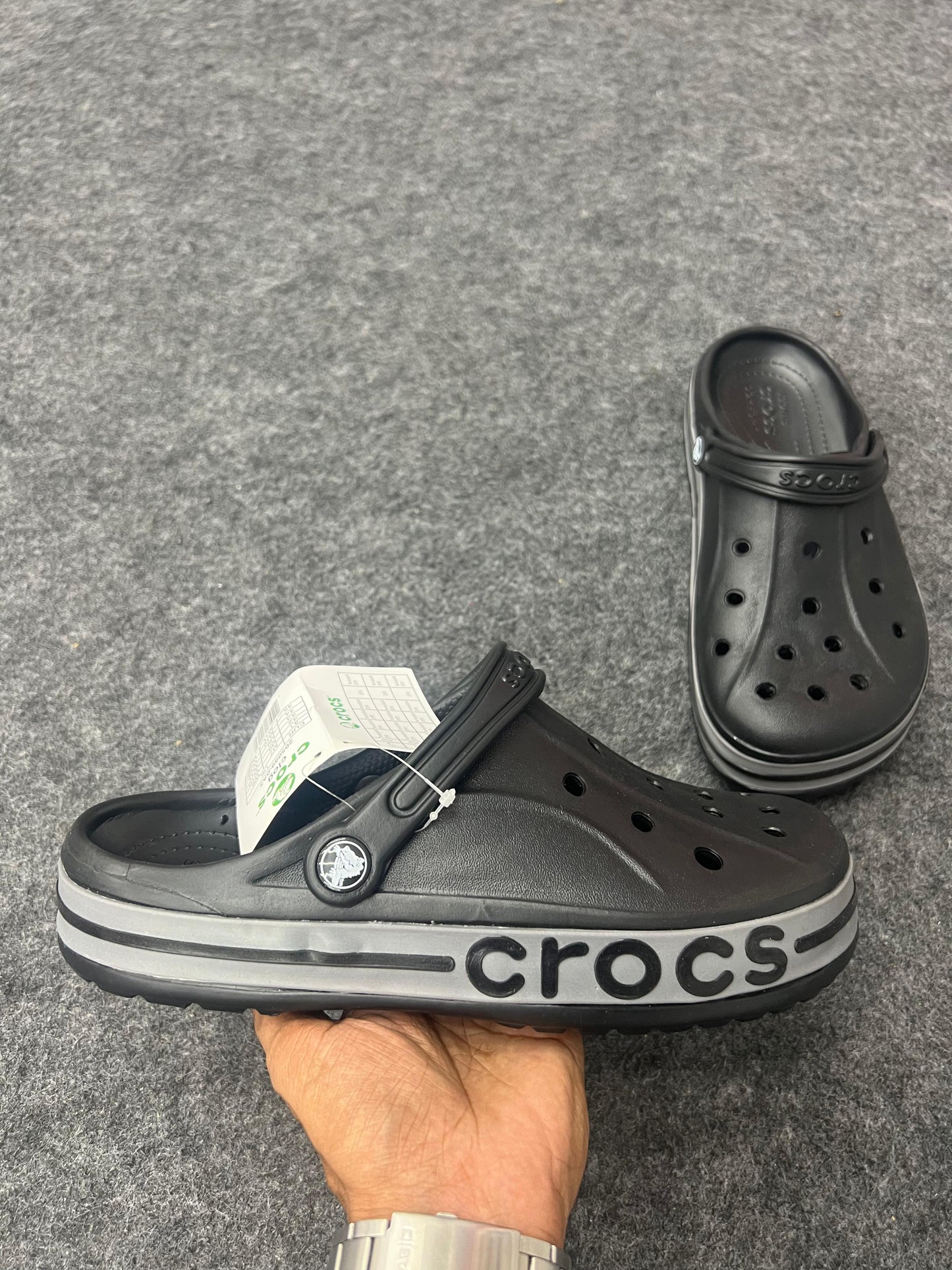 SLEEK BLACK WITH BOLD GREY BAYBAND CROCS