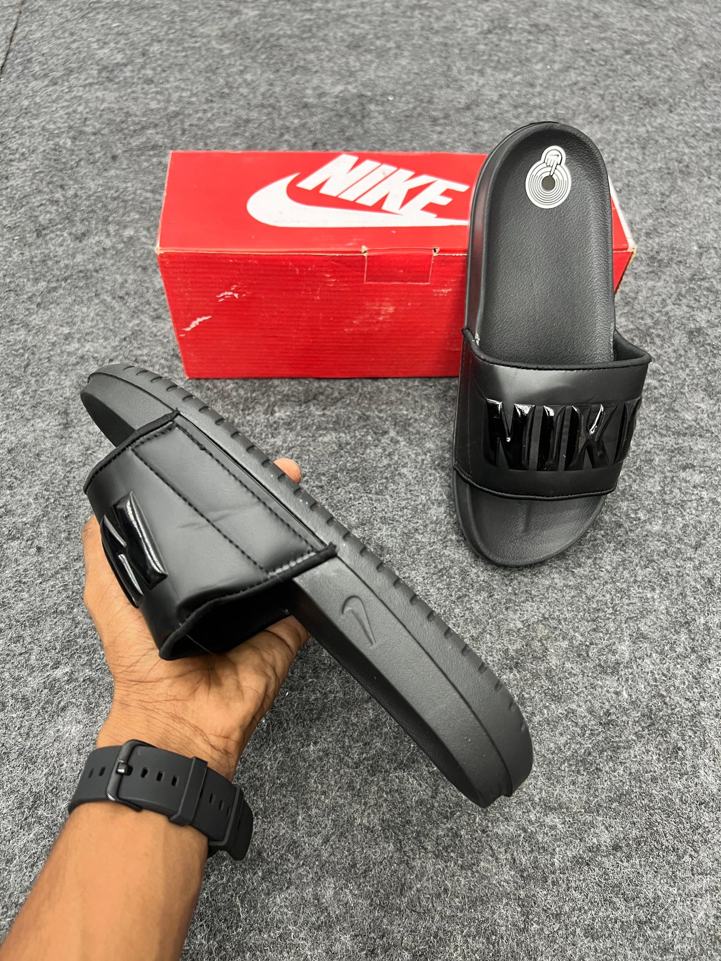 OFFCOURT BLACK STRAP SLIDES