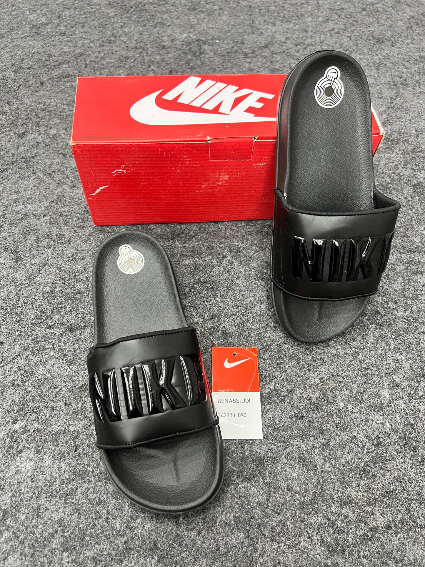 OFFCOURT BLACK STRAP SLIDES