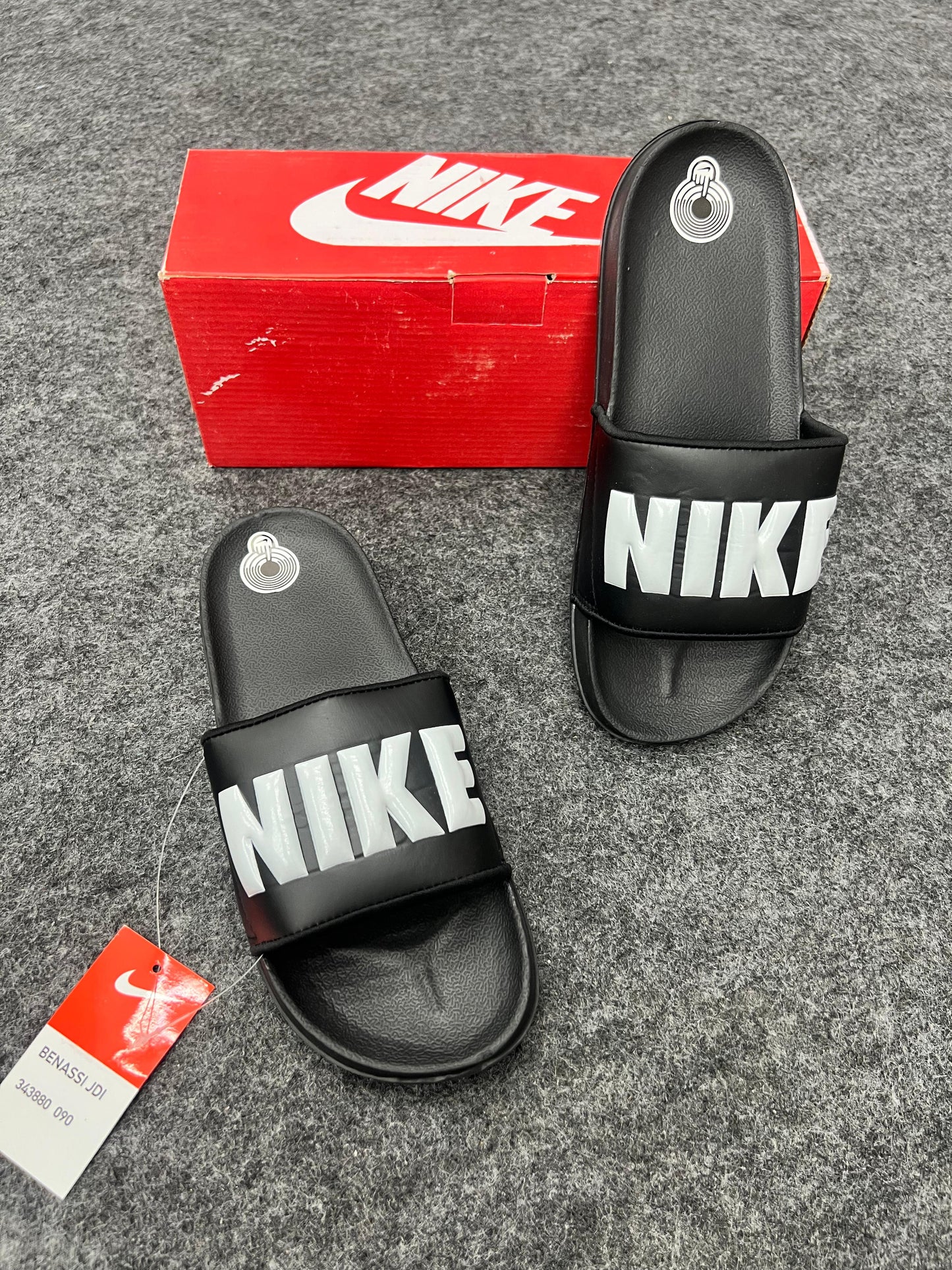 OFFCOURT NIKE BLACK & WHITE STRAP SLIDES