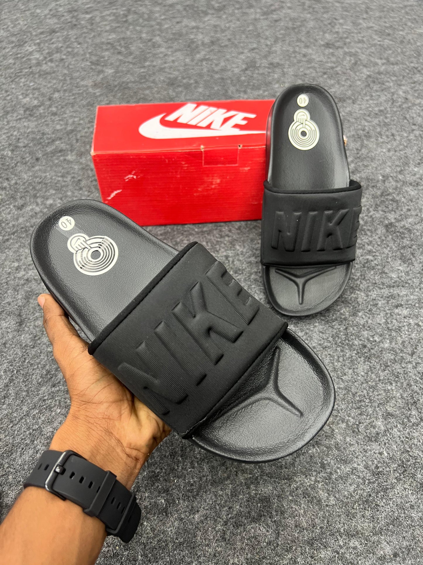 OFFCOURT BLACK STRAP SLIDES