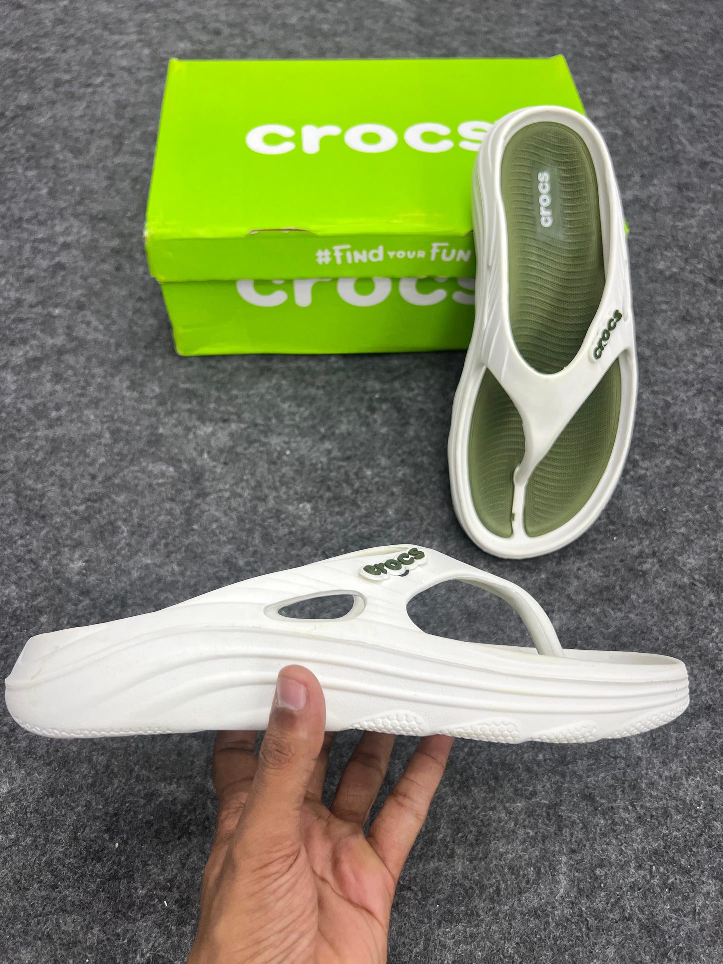 OLIVE GREEN & WHITE CROCS FLIP FLOP SLIPPERS