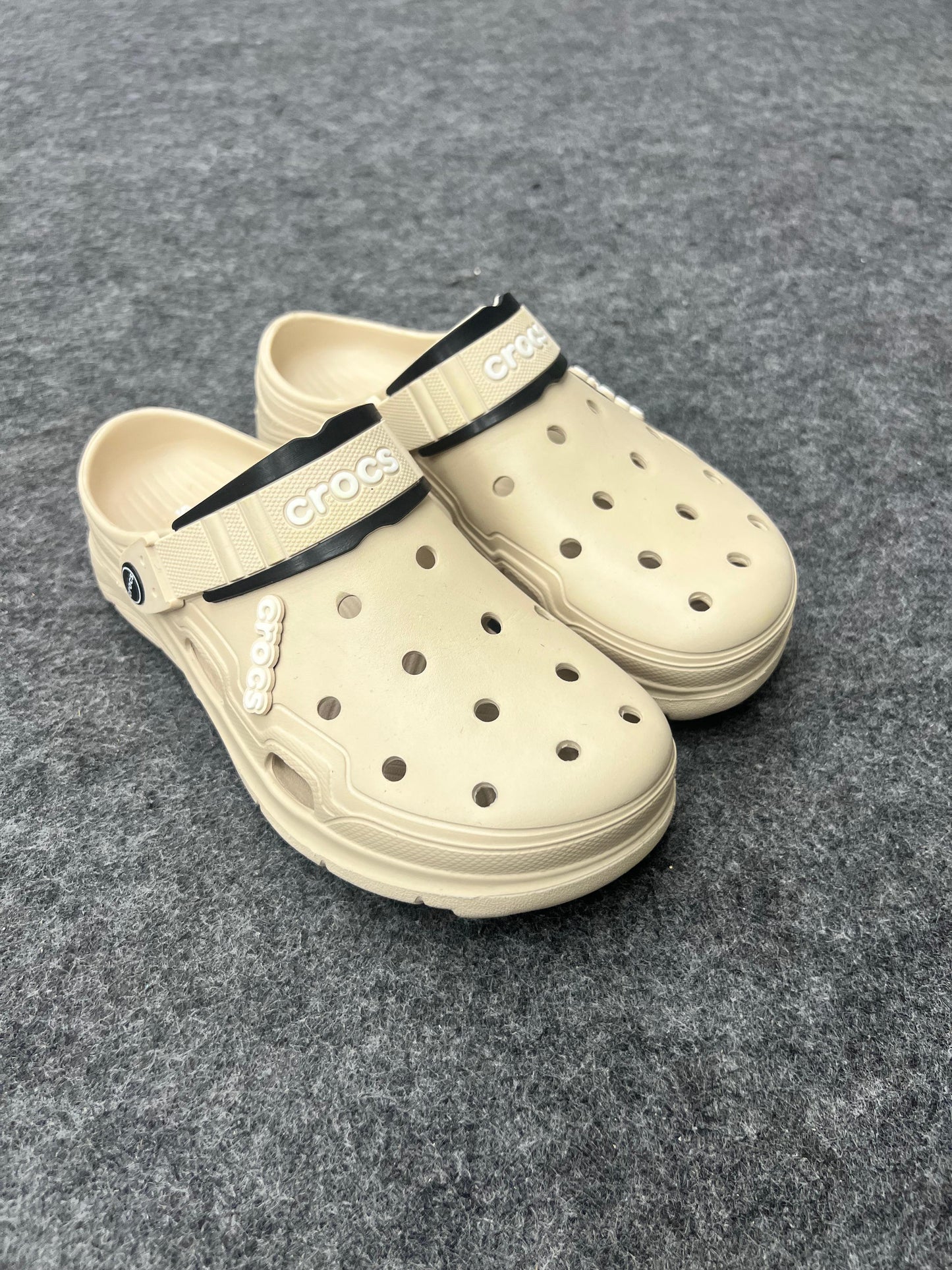 BEIGE CROCS CLOGS