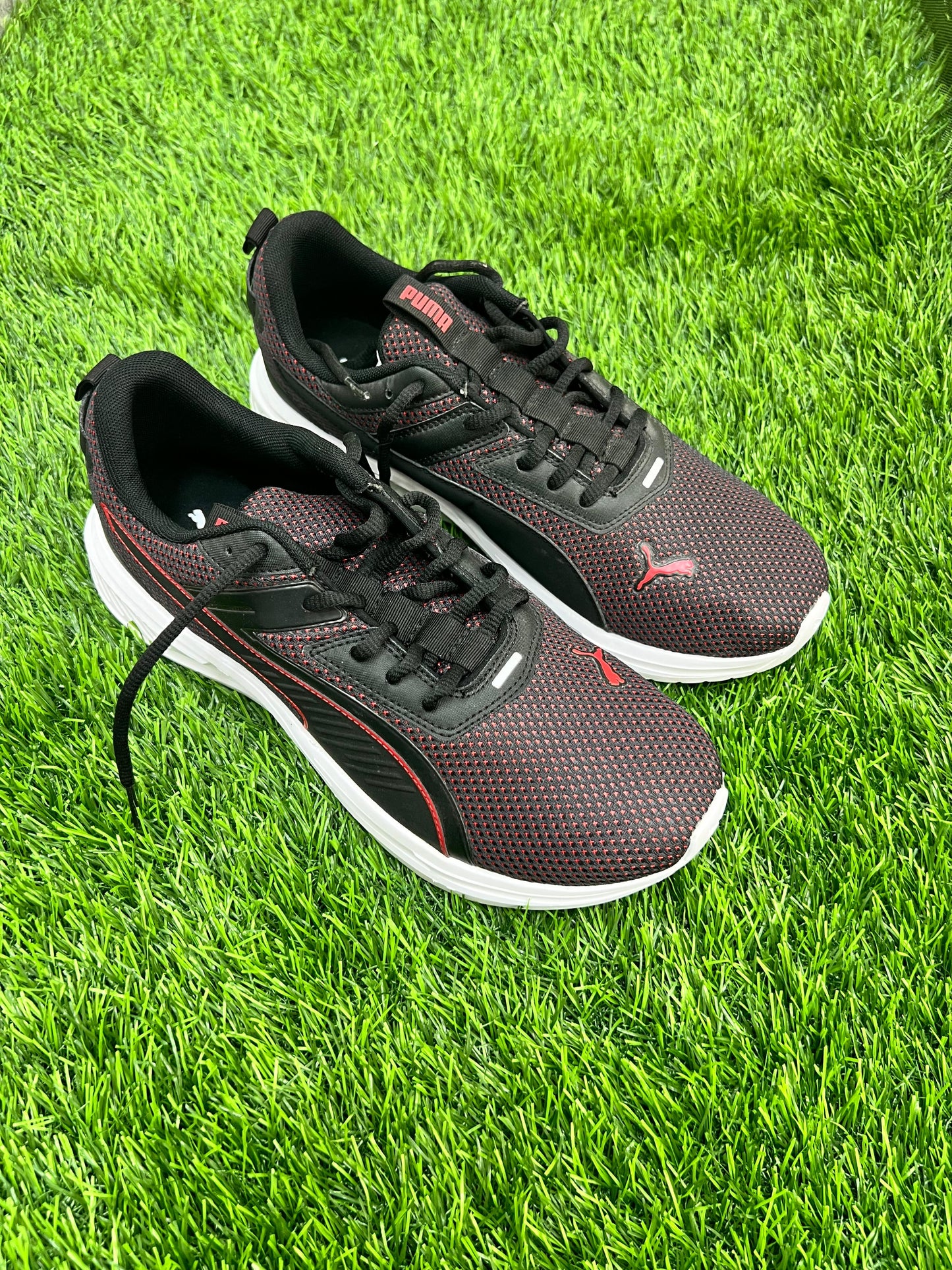 BLACK & RED SNEKERS PUMA
