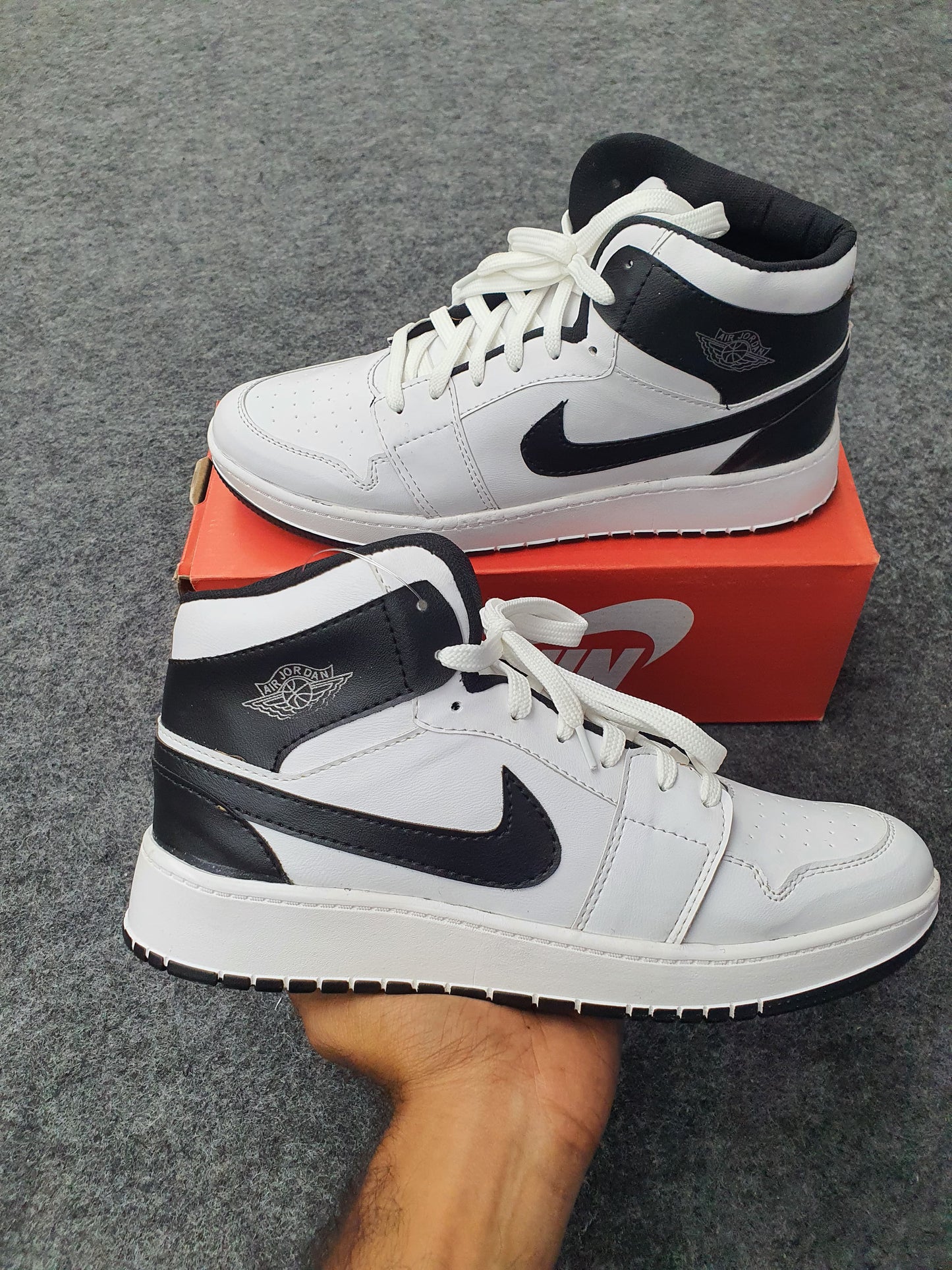 Black | White Ankle Jordan Shoe