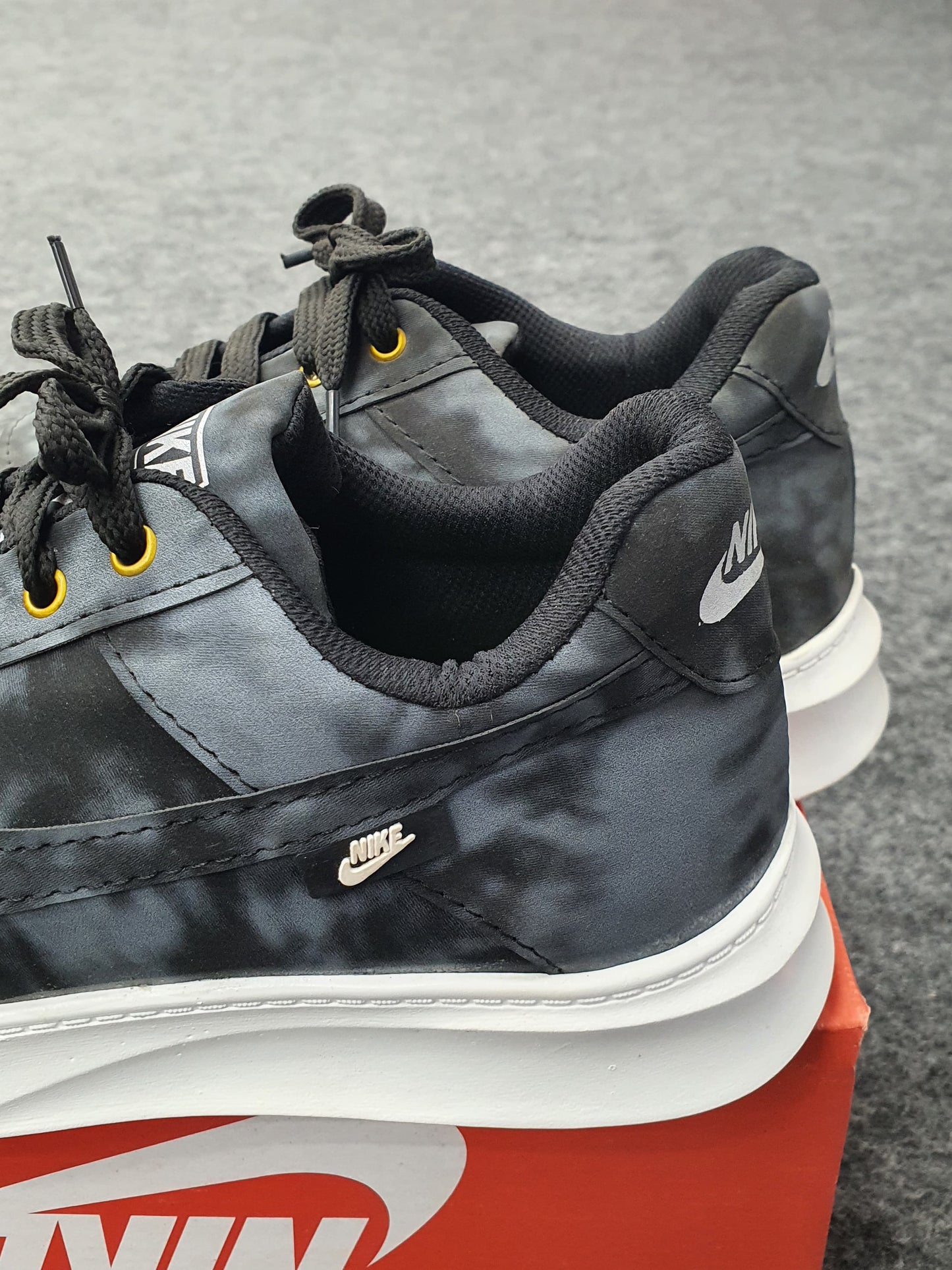 Black Tie-Dye Casual Sneakers