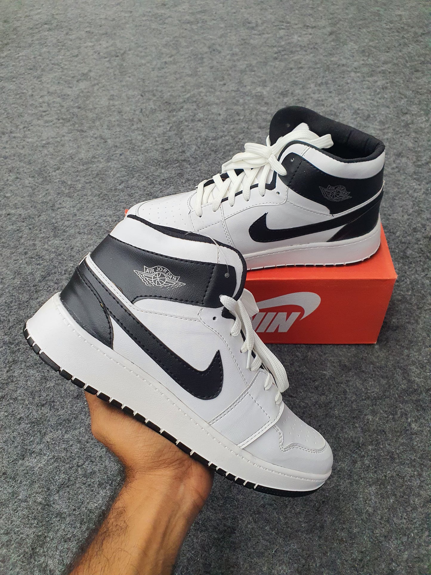 Black | White Ankle Jordan Shoe