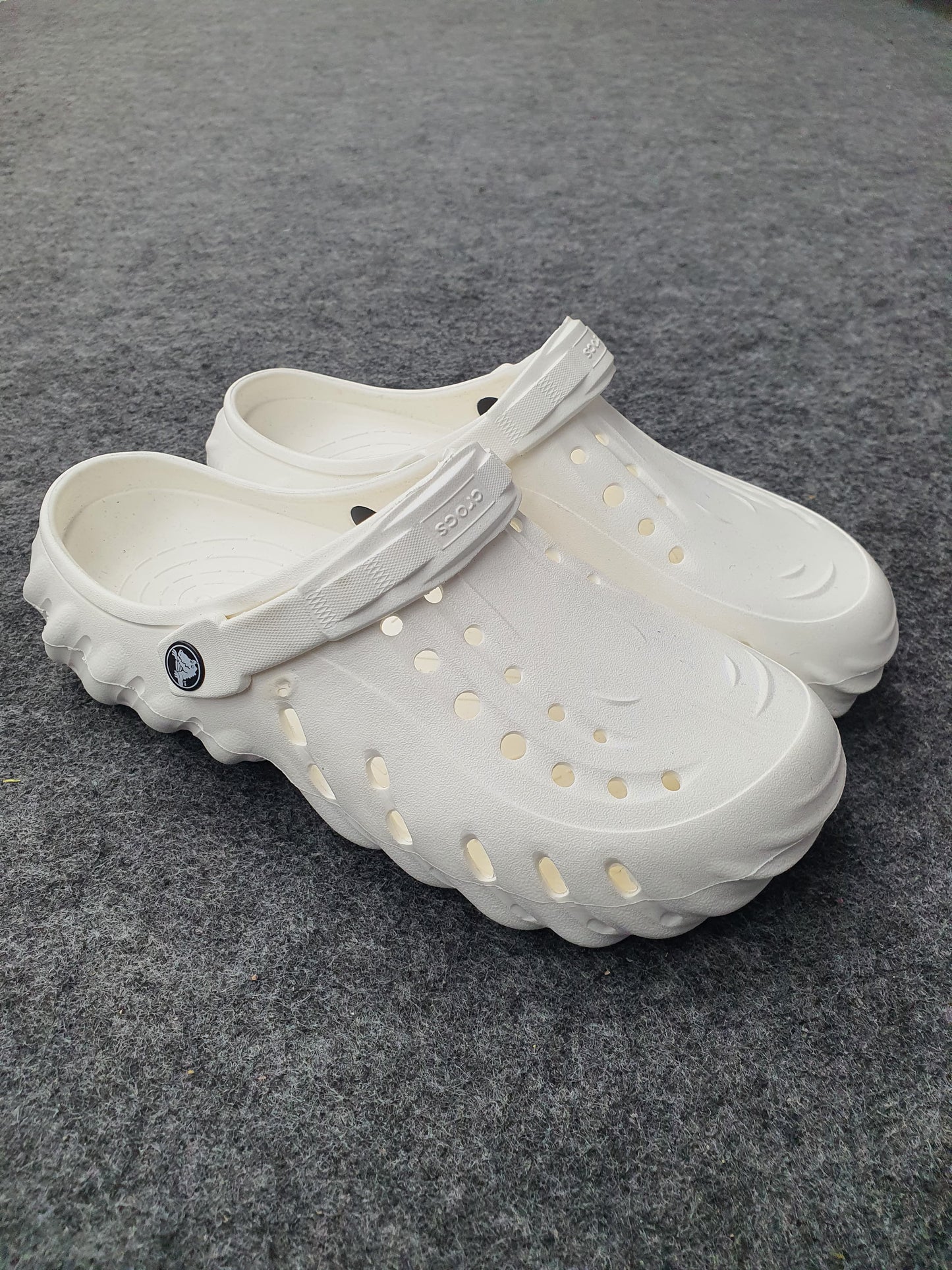 White | Crocs