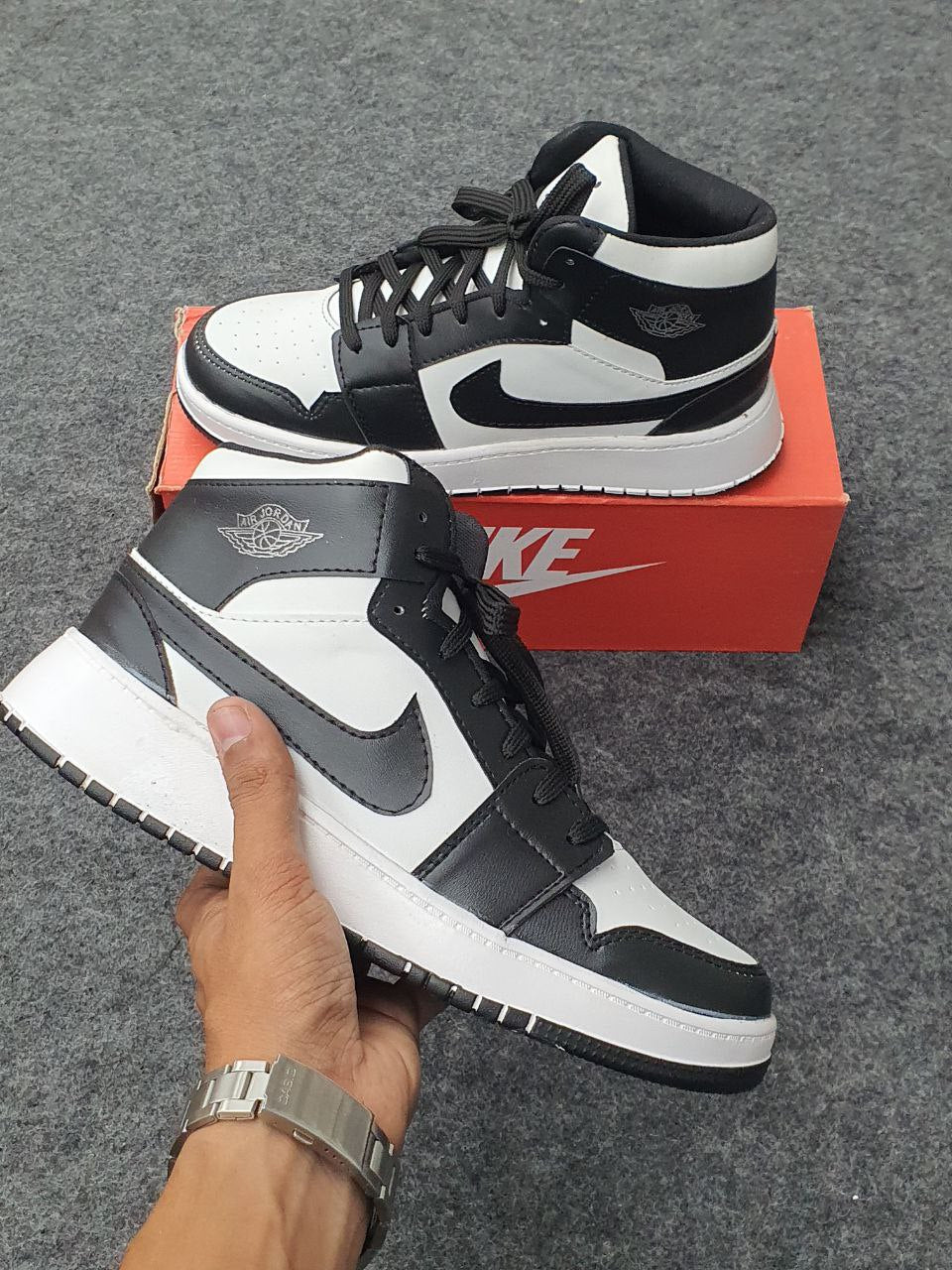 Black | Ankle Jordan Shoe