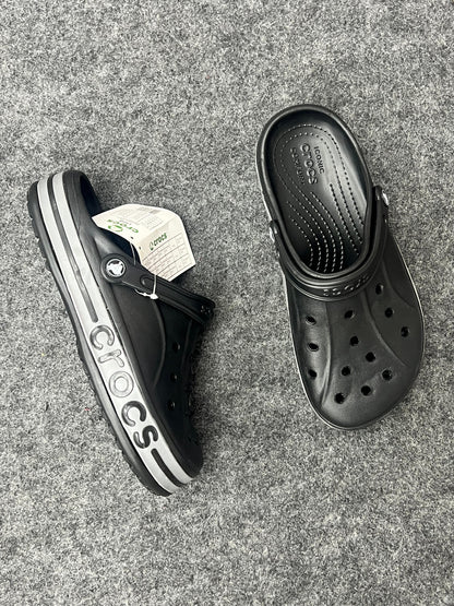 SLEEK BLACK WITH BOLD GREY BAYBAND CROCS