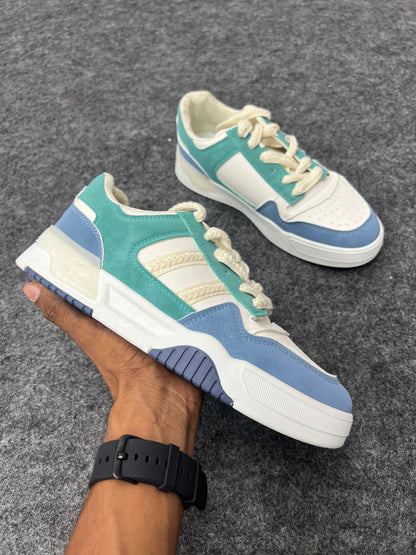 PASTEL GREEN AND WHITE SNEKERS
