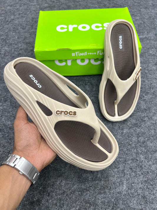 BEGIE WITH BROWN CROCS FLIP FLOP SLIPPERS