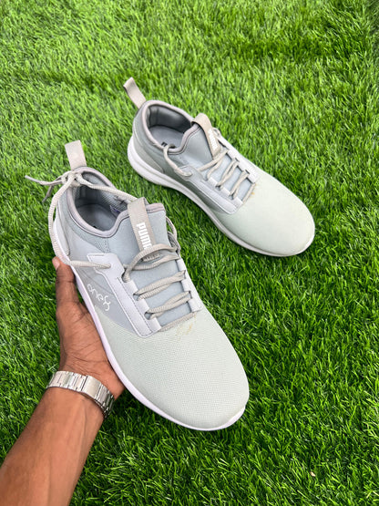 GREY & WHITE RUNNING SHOE