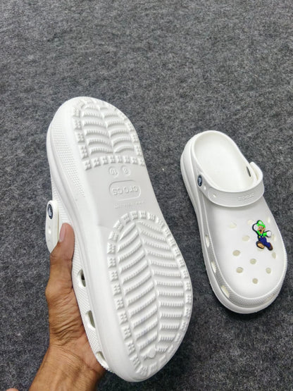 WHITE CLASSIC CROCS