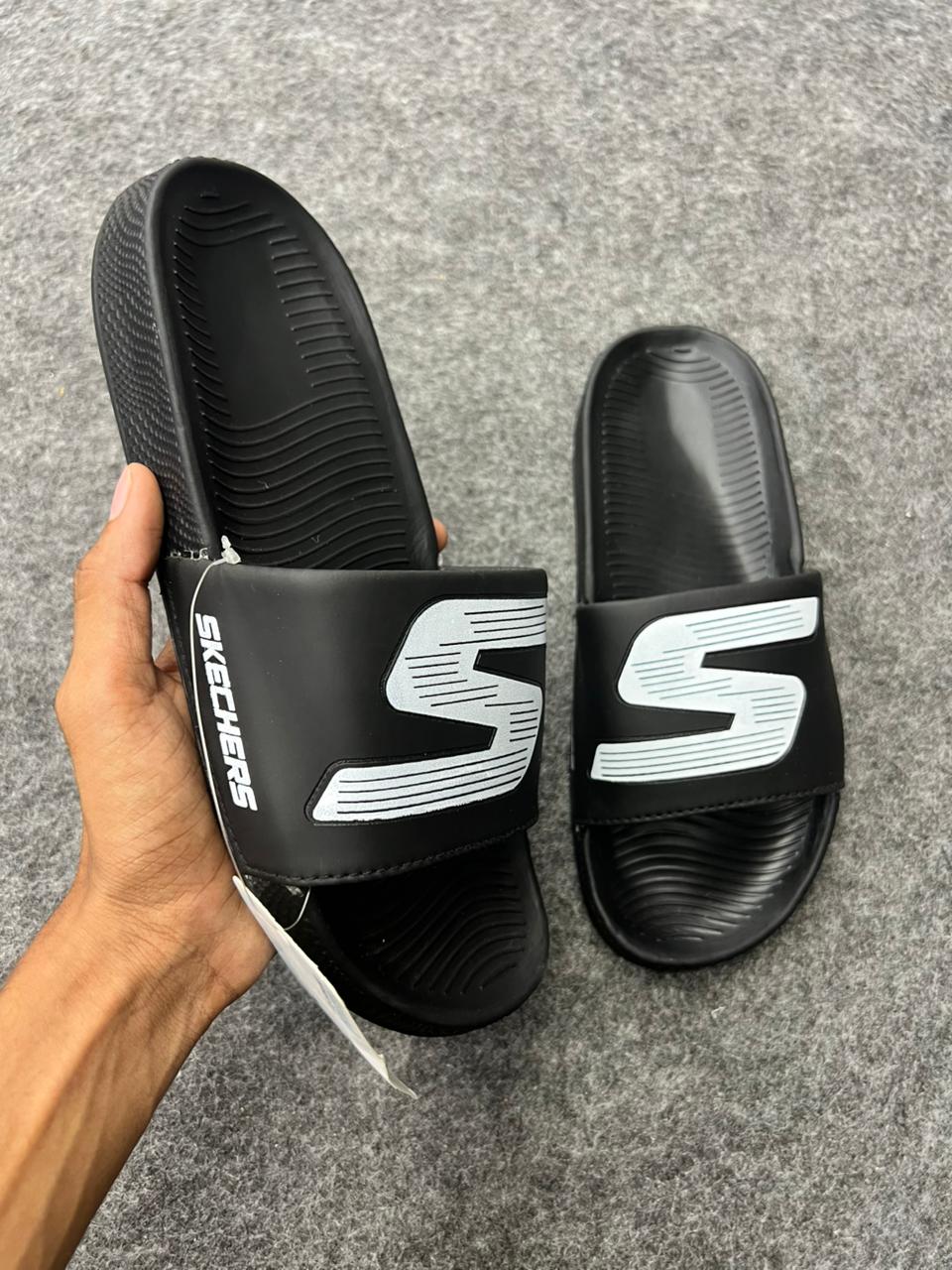 Skechers Comfort Slides – Black Edition