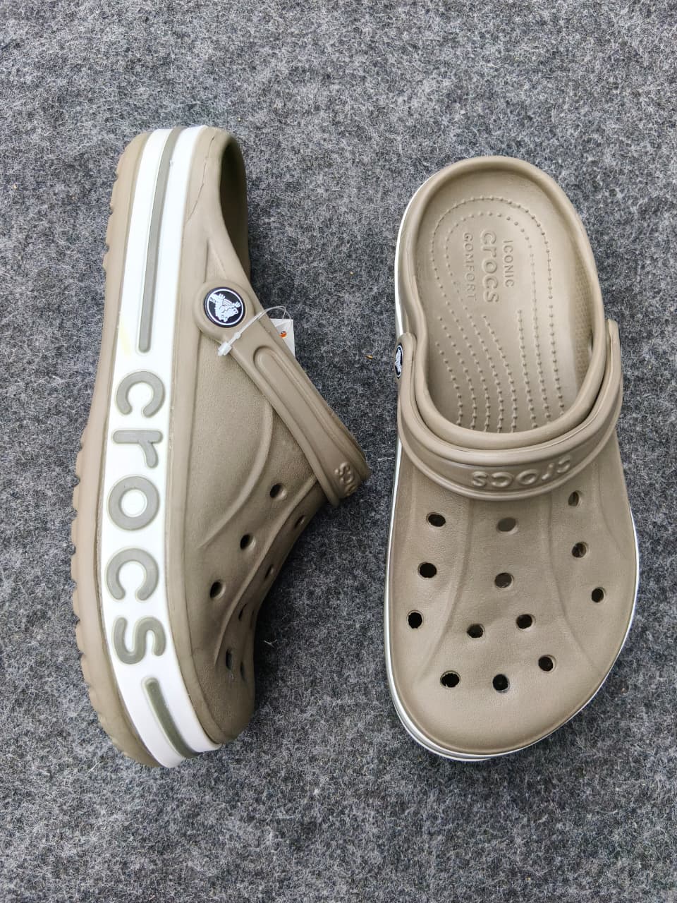 BEIGE CROCS
